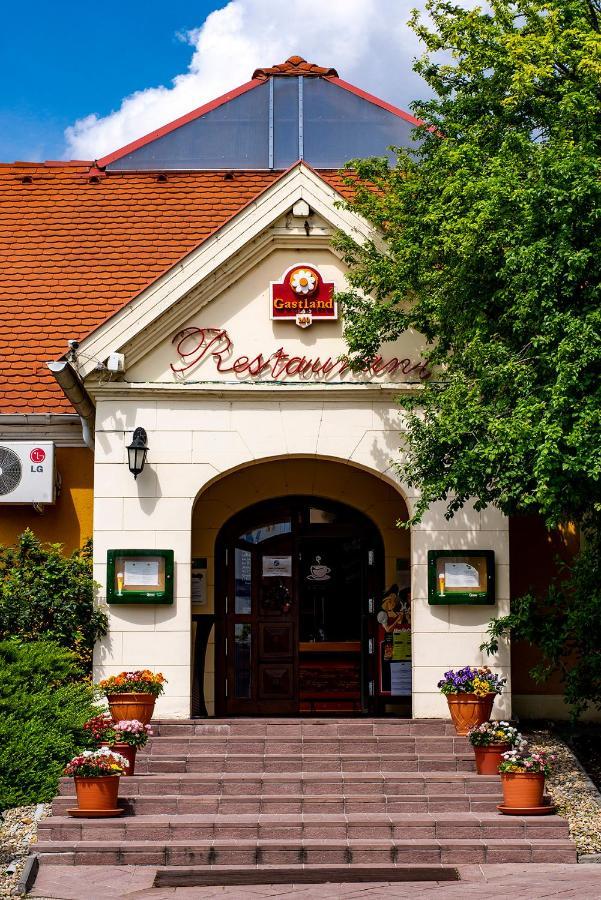 Gastland M0 Hotel & Conference Center Szigetszentmiklós Buitenkant foto