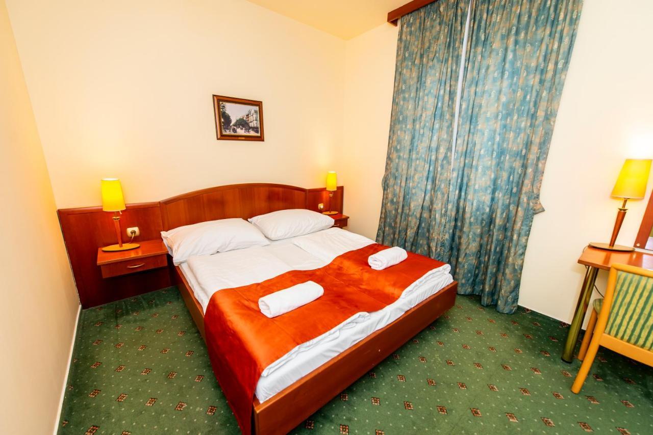 Gastland M0 Hotel & Conference Center Szigetszentmiklós Buitenkant foto